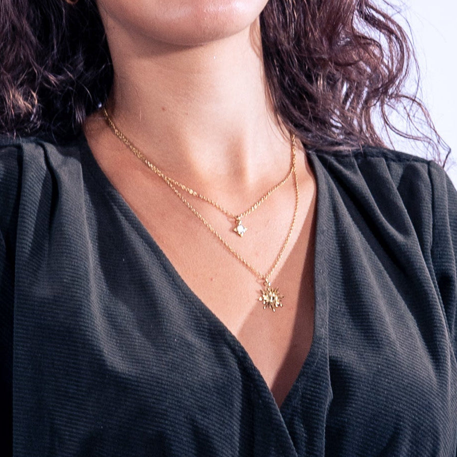 Collier double rang doré soleil et nacre