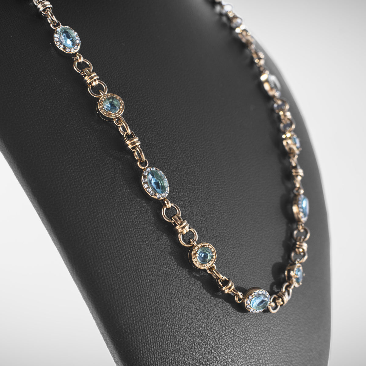 Collier Pierres Bleues Doré