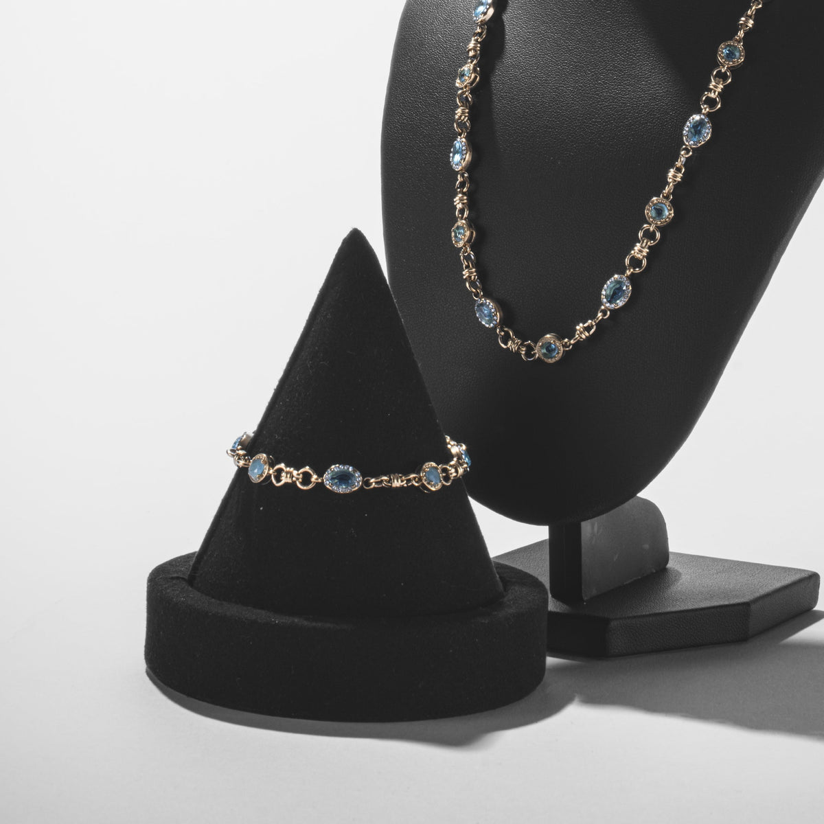 Bracelet Pierres Bleues Doré