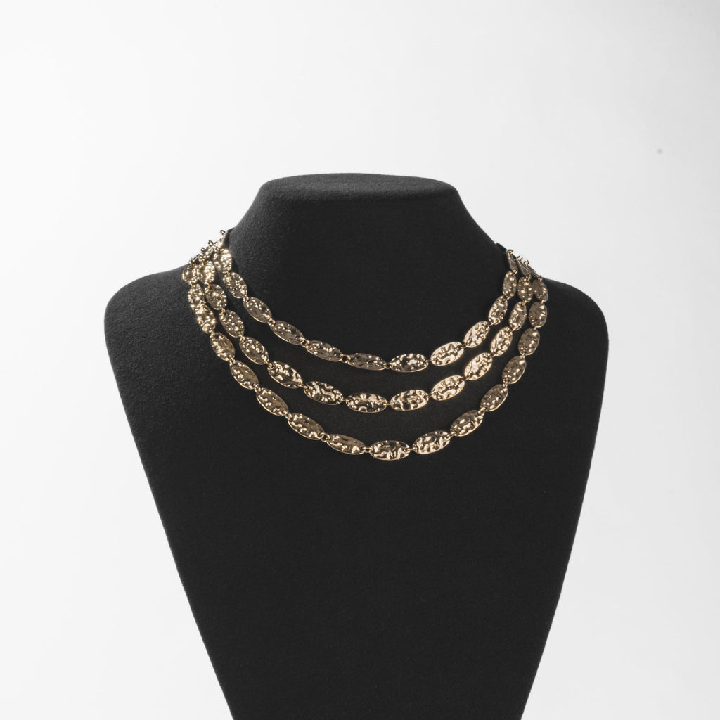 Collier Triple Rang Médaillons Martelés Doré