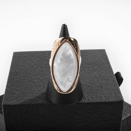 Bague Ovale Nacrée Dorée