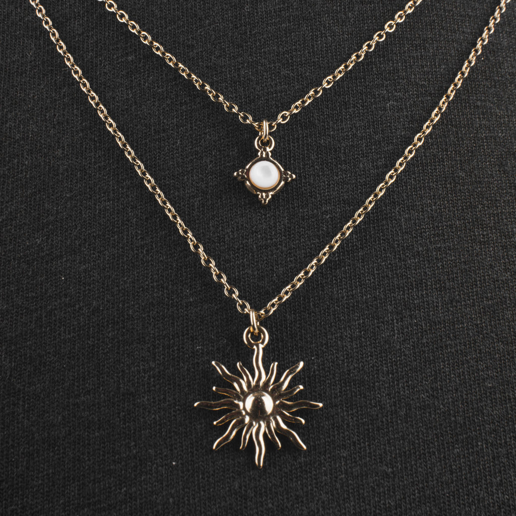 Collier double rang doré soleil et nacre