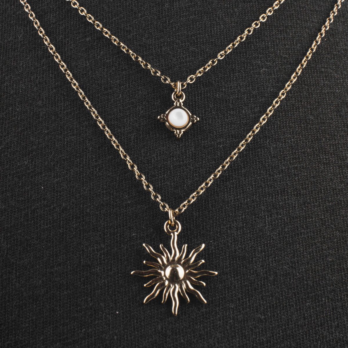 Collier double rang doré soleil et nacre