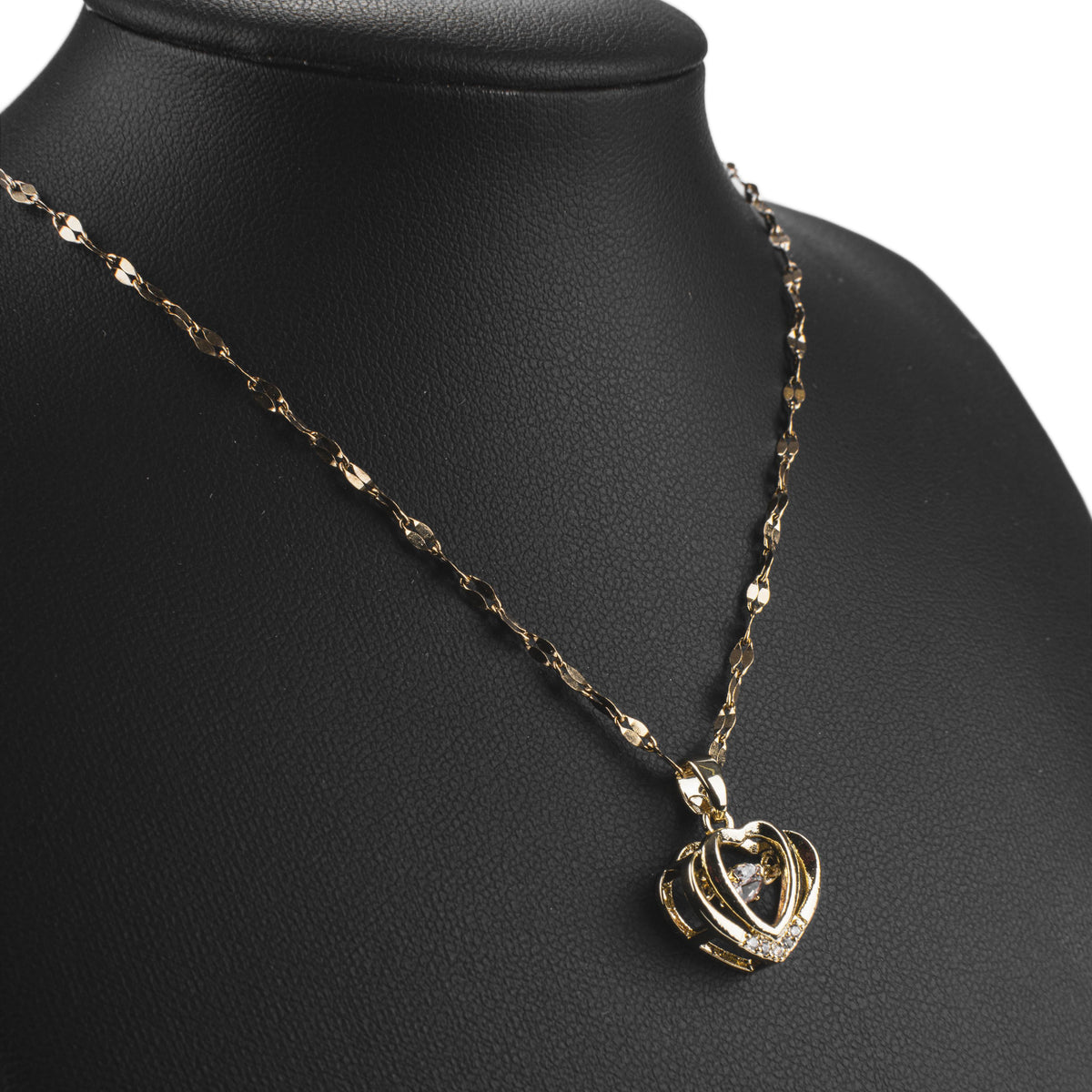 Collier doré pendentif cœur