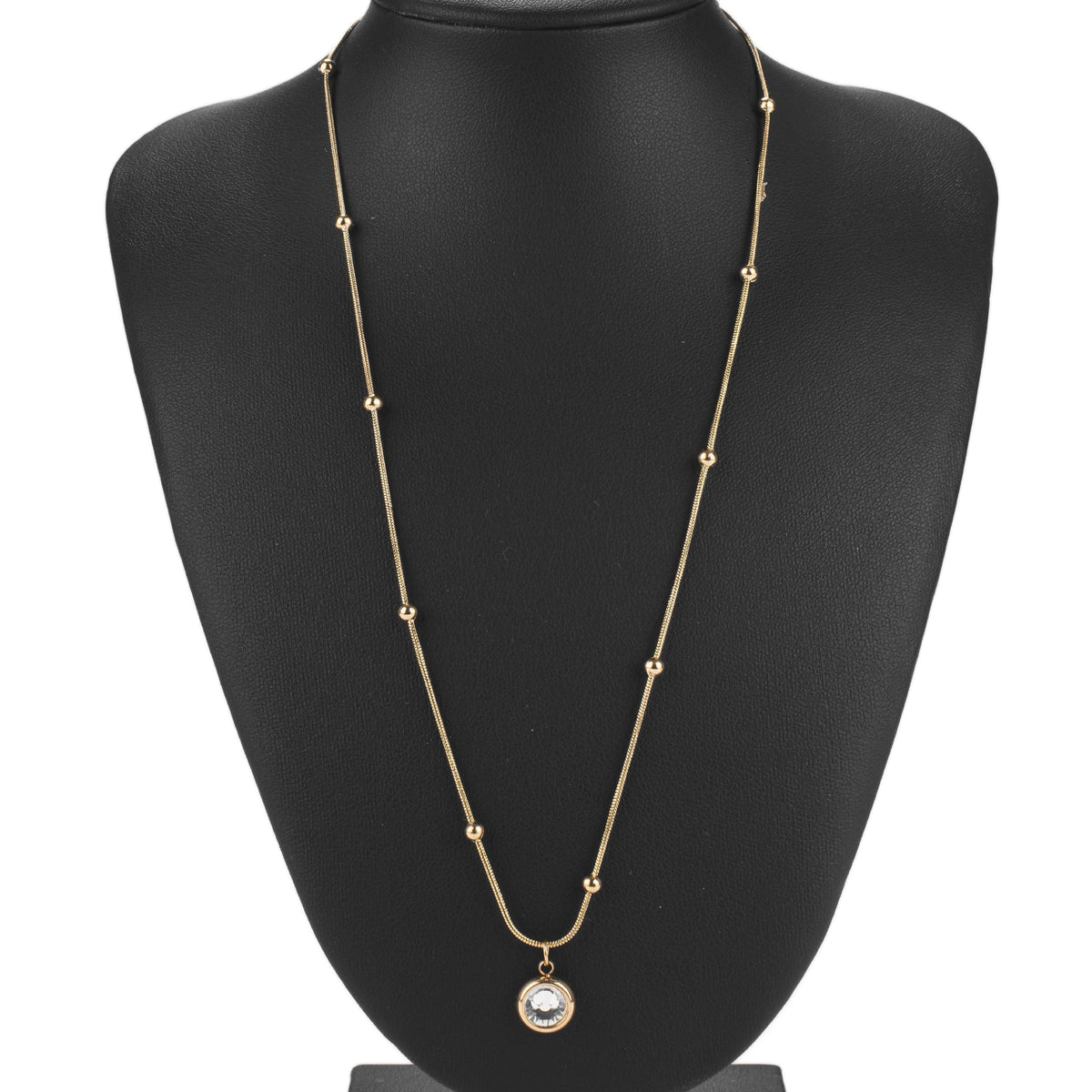 Collier doré perlé avec pendentif