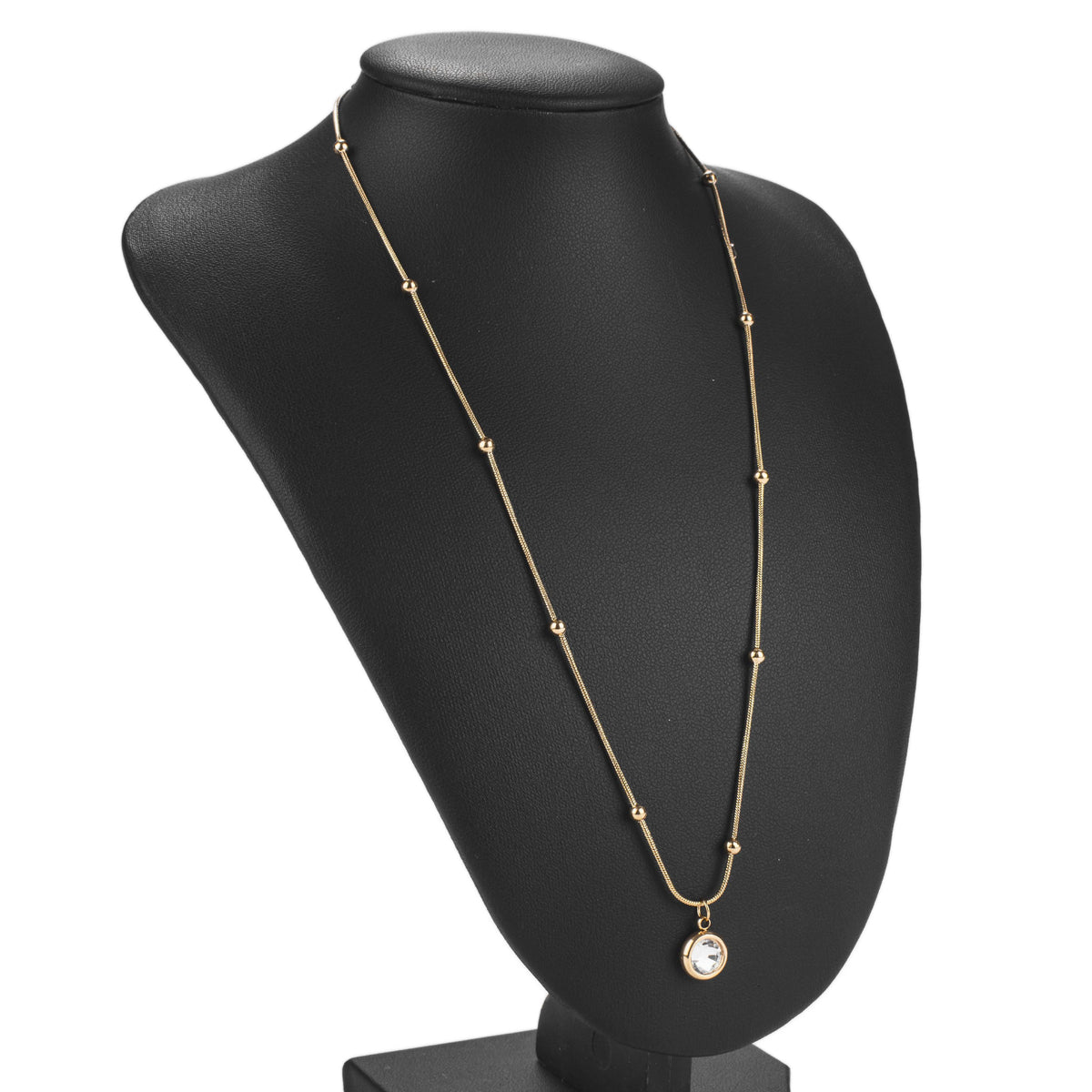 Collier doré perlé avec pendentif
